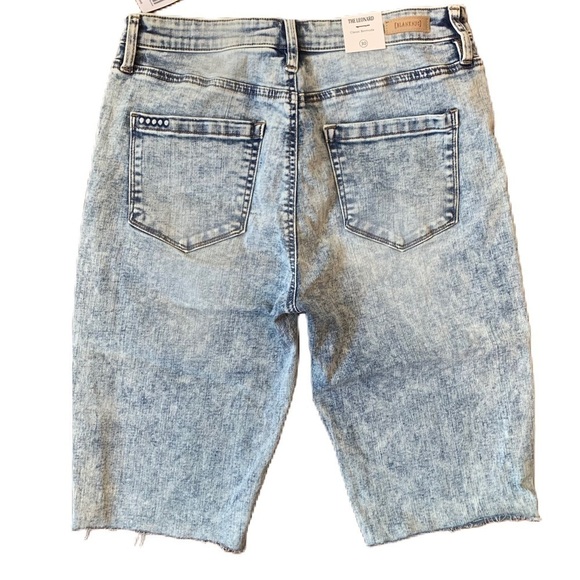 NEW 𝅺BLANK NYC Acid Wash Denim Cut Off Bermuda Streetwear Distressed Shorts 30 - Picture 2 of 7